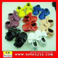 Shenzhen factory price popular in US hot sale yellow and blue baby boy smooth Toddler shoes
